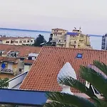 Apartman Breathtaking View Penthouse 200 Meters From The Sea *