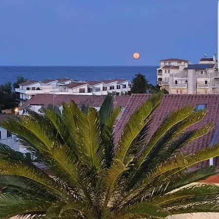 アパート Breathtaking View Penthouse 200 Meters From The Sea